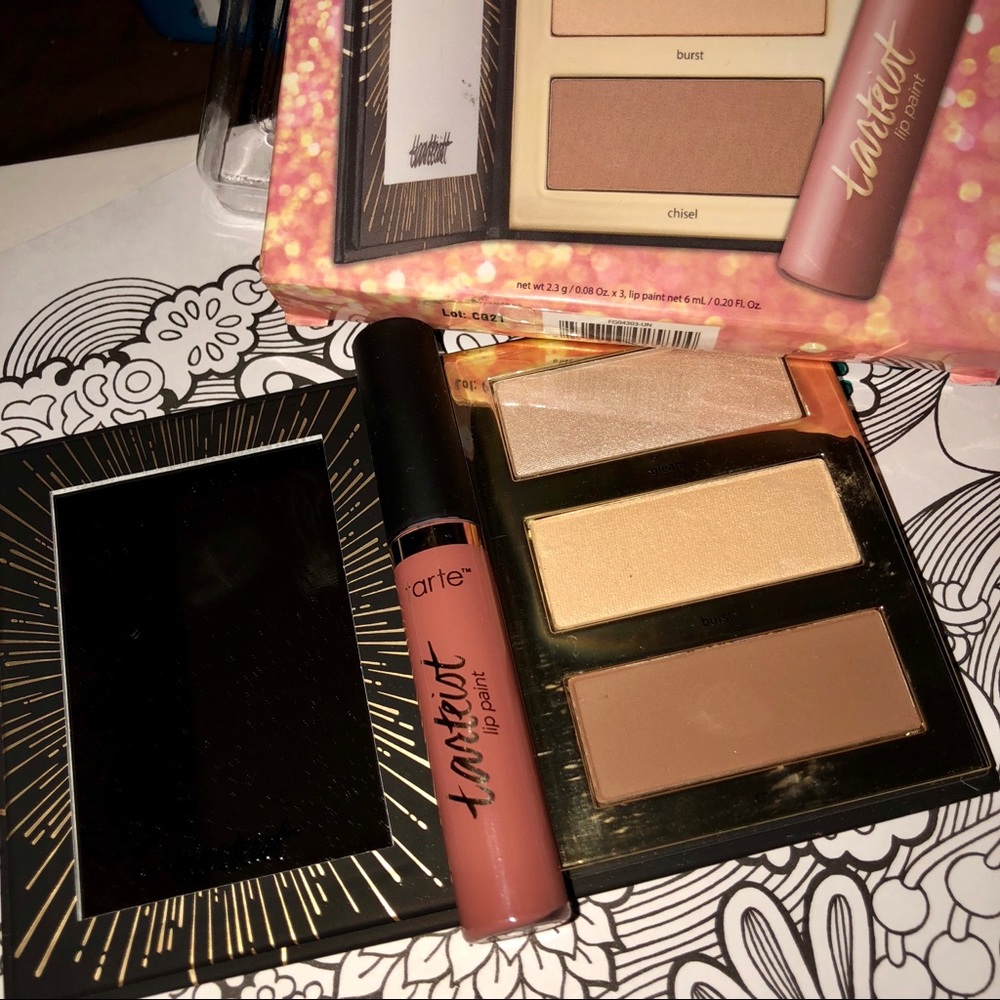 Tarte Fav Glow to go highlight/contour palette lip